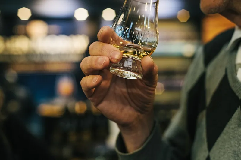 La géographie comme rendement : pourquoi la vallée de la Spey reste le cœur financier du whisky de collection